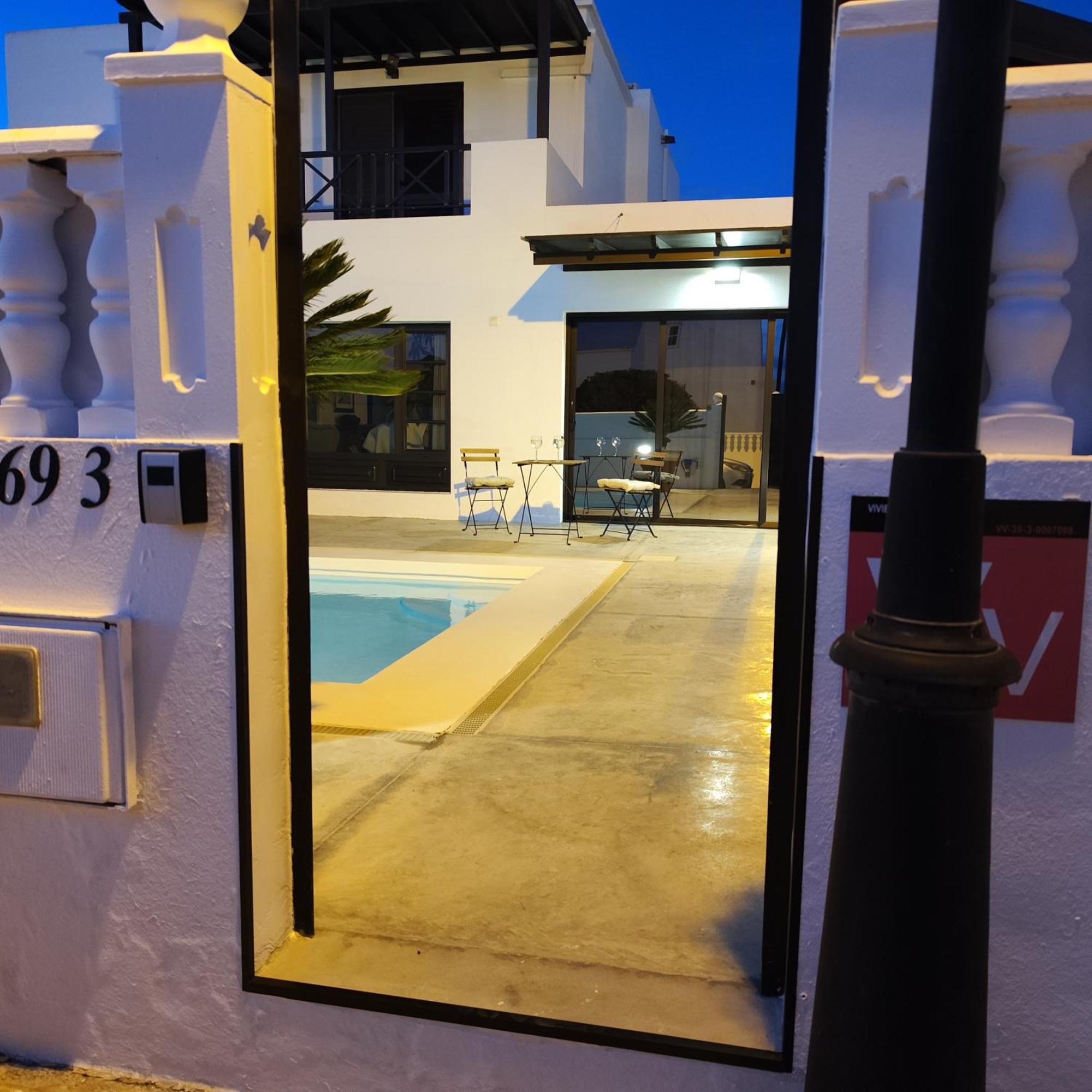 Casa Natalia Apartment Tias Luaran gambar